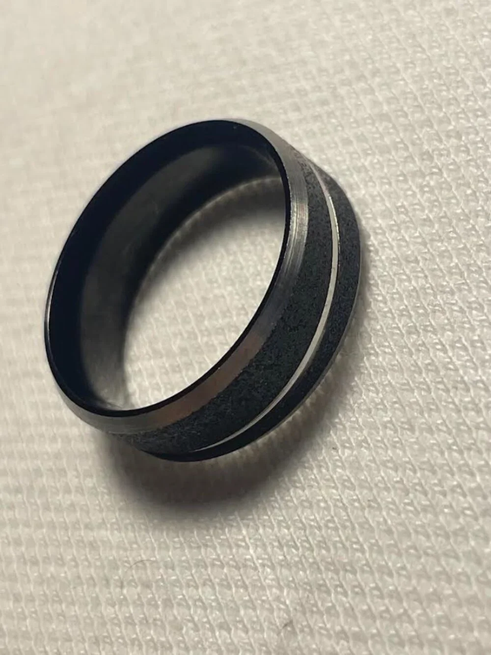 MR069 – Men’s Black Textured Statement Ring | Size 10 | Brushed Center Band